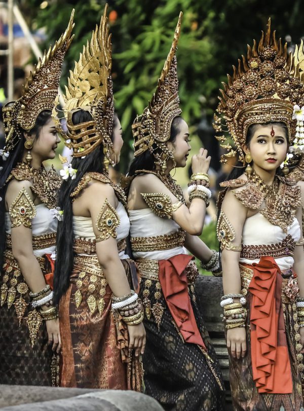 cambodia apsara dancers